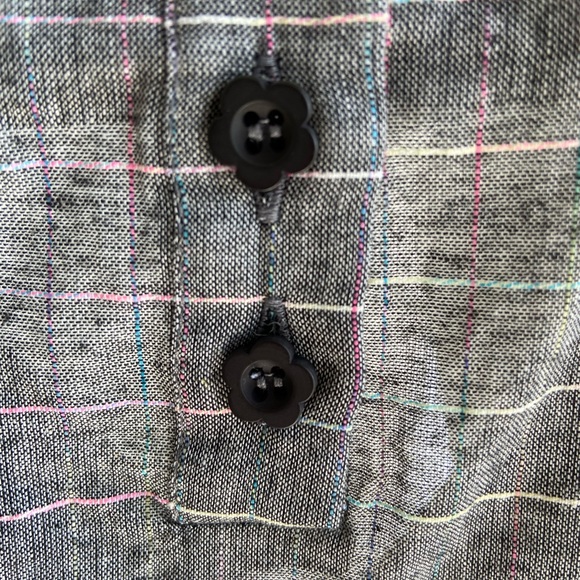 ModCloth unique scalloped sleeveless top - Picture 4 of 6